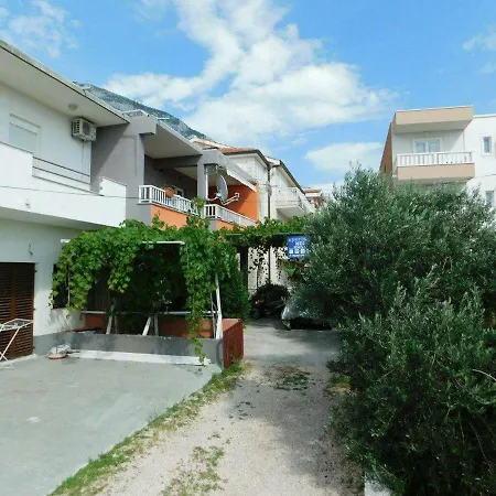 Mila * Makarska