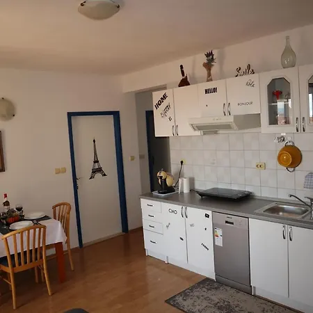 Mila Apartment Makarska